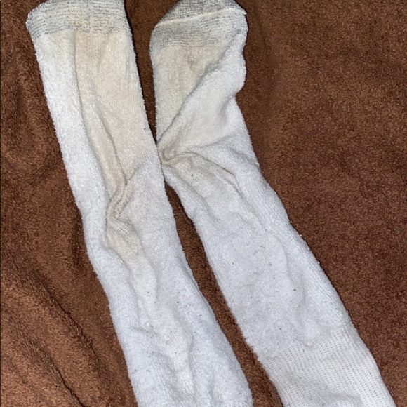 SOLD White socks preowned - Picture 1 of 3